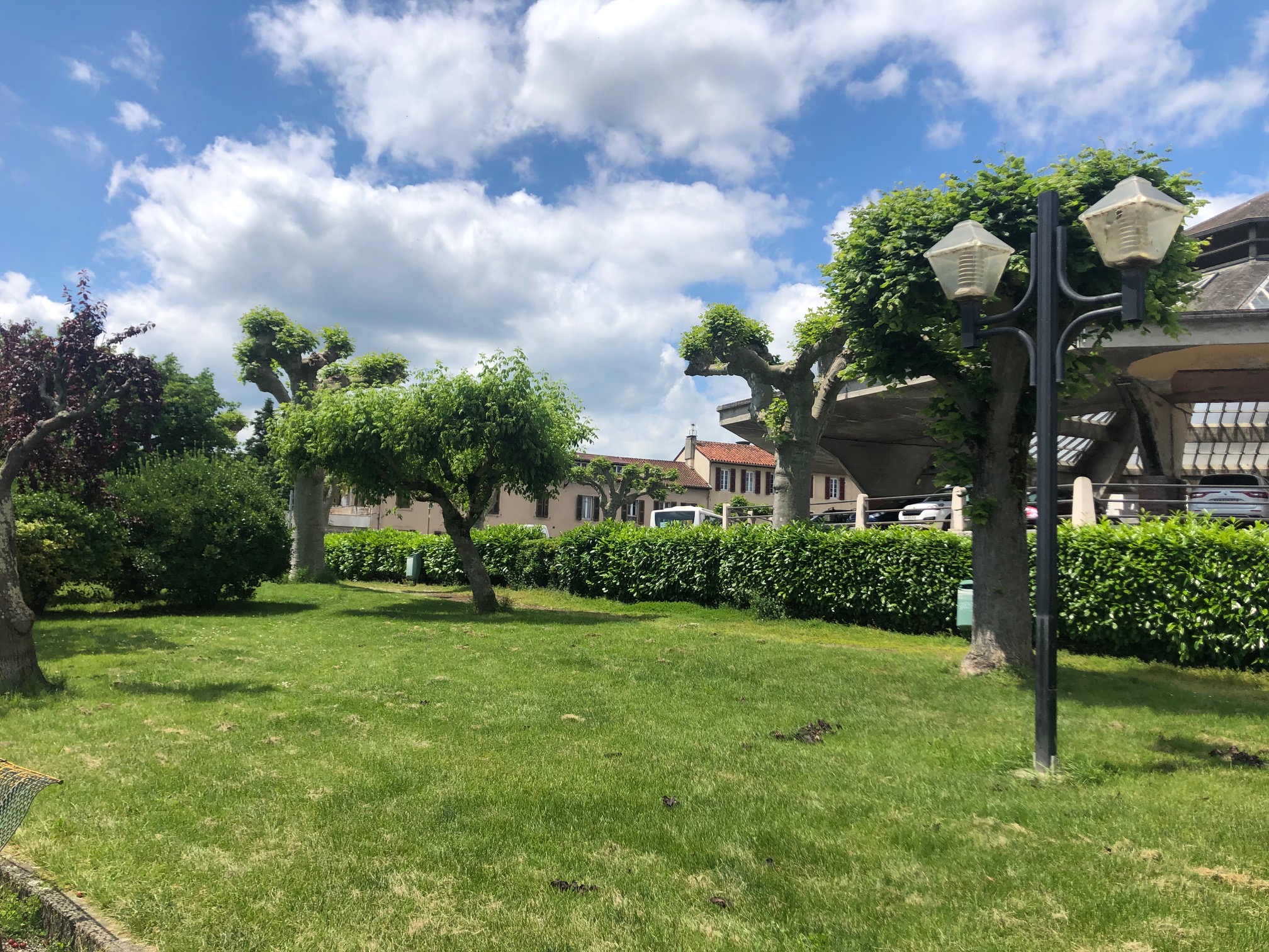 AIRE DE STATIONNEMENT CAMPING CAR