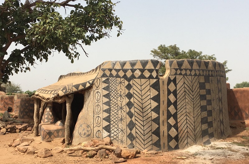 EXPOSITION TIÉBÉLÉ ET LE PAYS KASENA, GRENADE