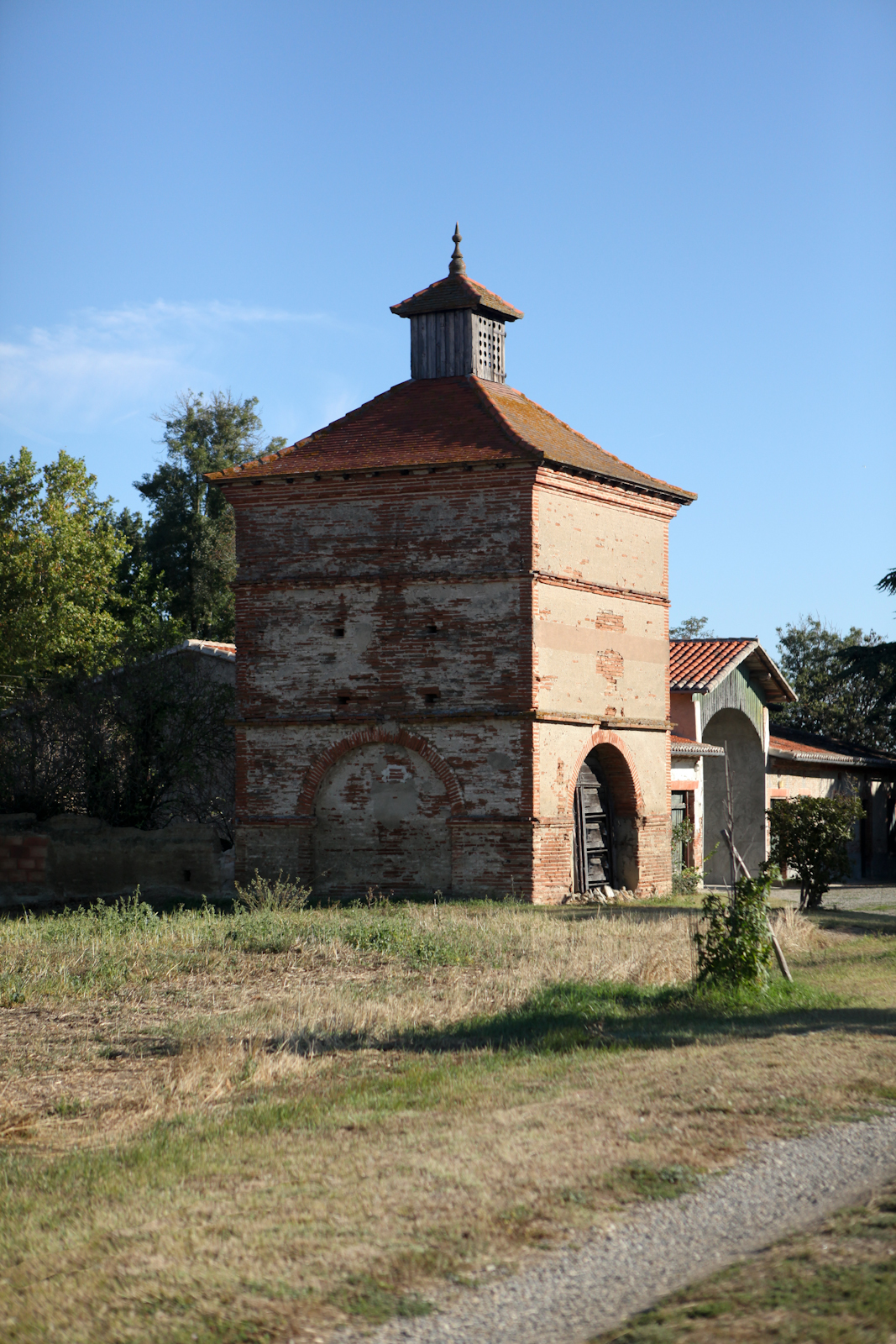 PIGEONNIER DE LA DUPINE, MERVILLE