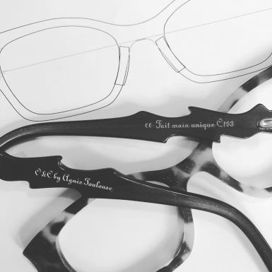 N&B lunette et dessin