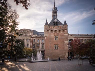 Visiter Toulouse, Donjon du Capitole office de tourisme