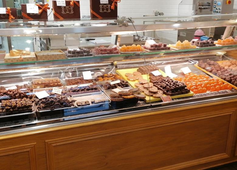 Au Poussin Bleu Pere Et Fils Tourism In Toulouse