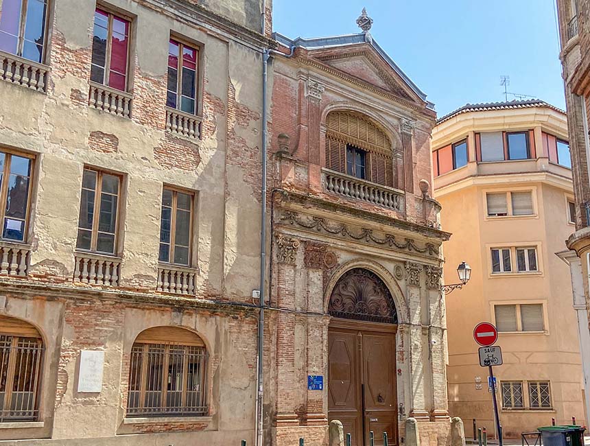 Visiter Toulouse, visite guidée quartier Saint-Etienne - Chloé Sabatier