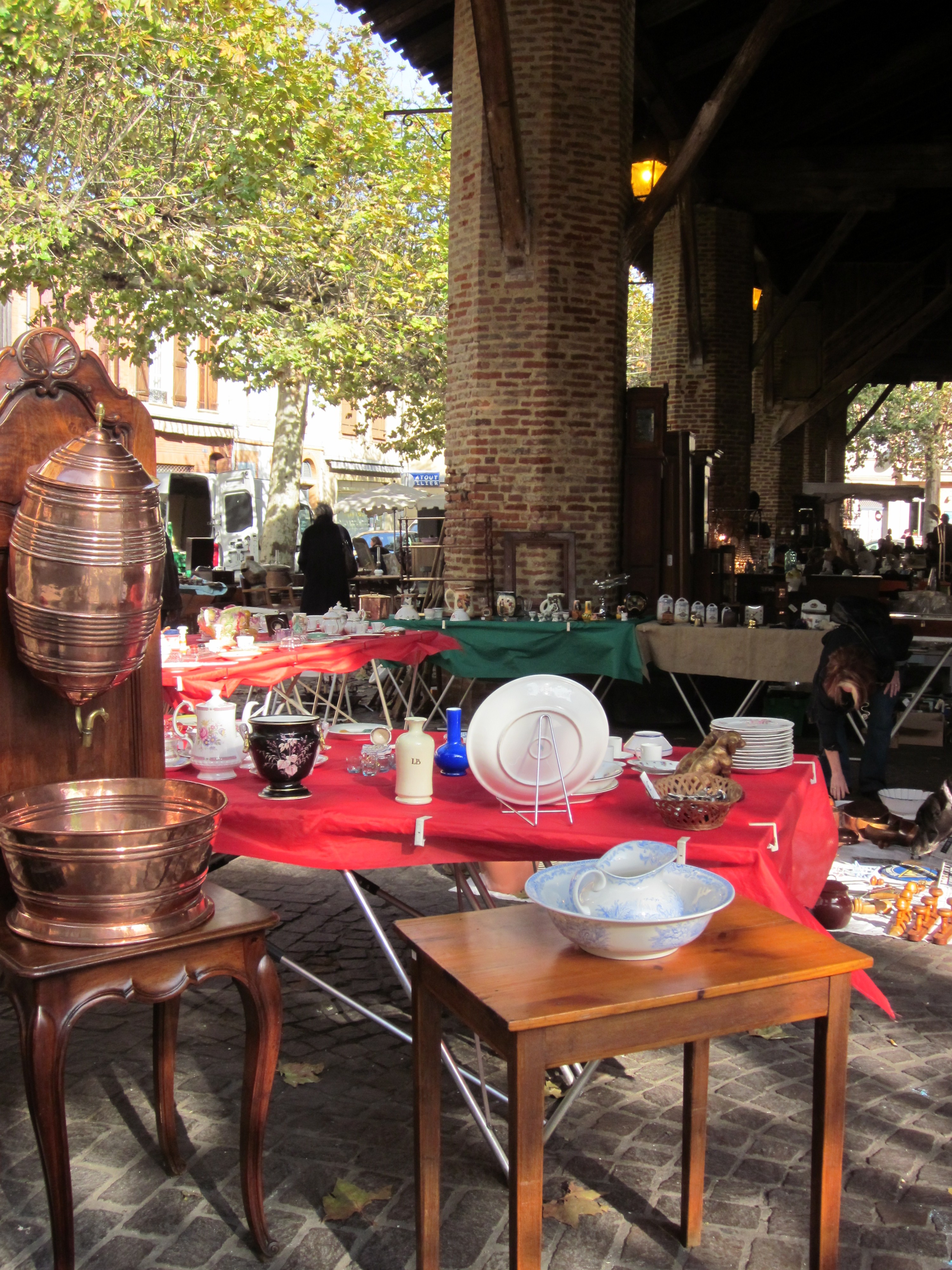 BROCANTE ANTIQUITÉS