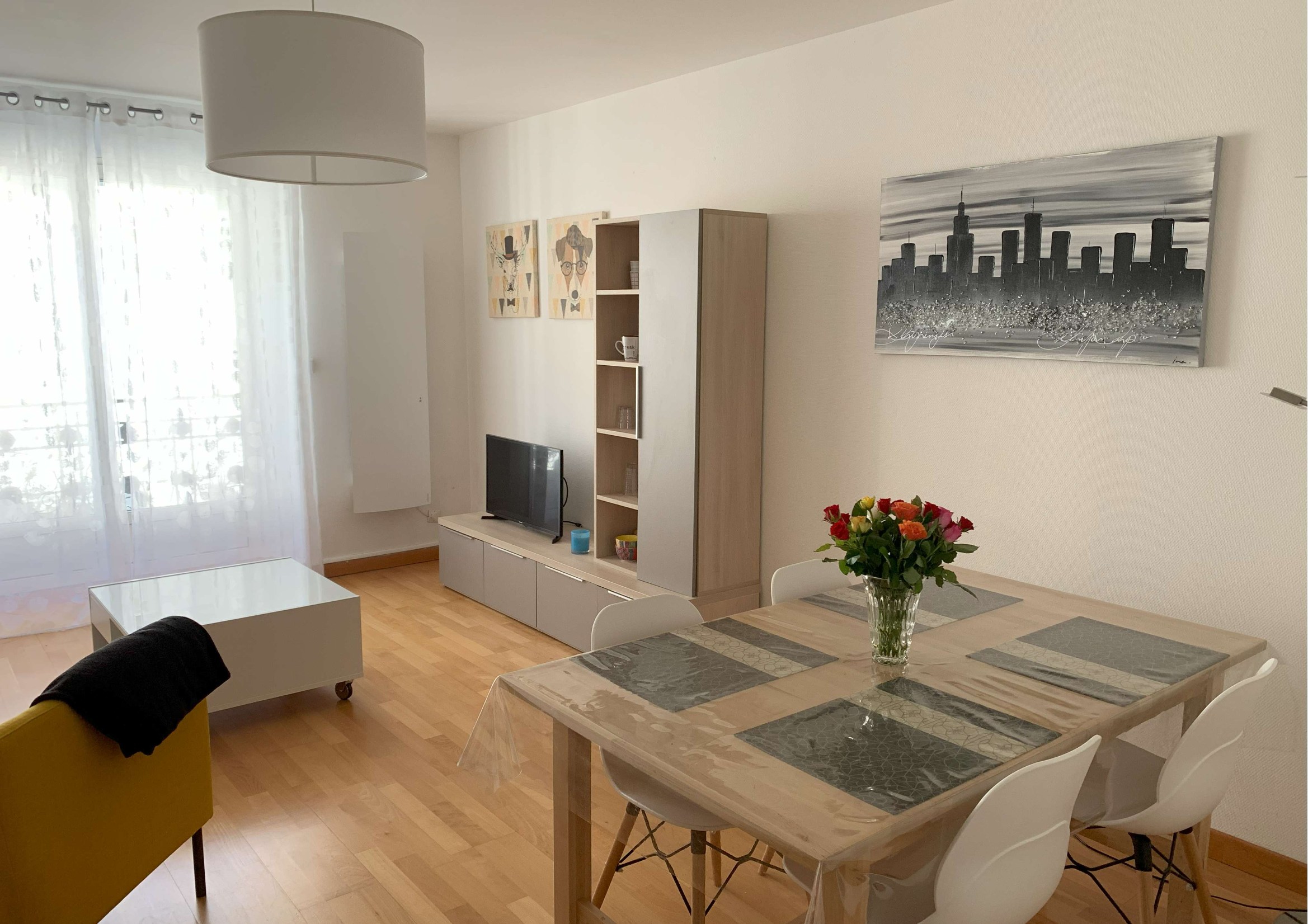 APPARTEMENT RÉSIDENCE POSTE ET GOLF