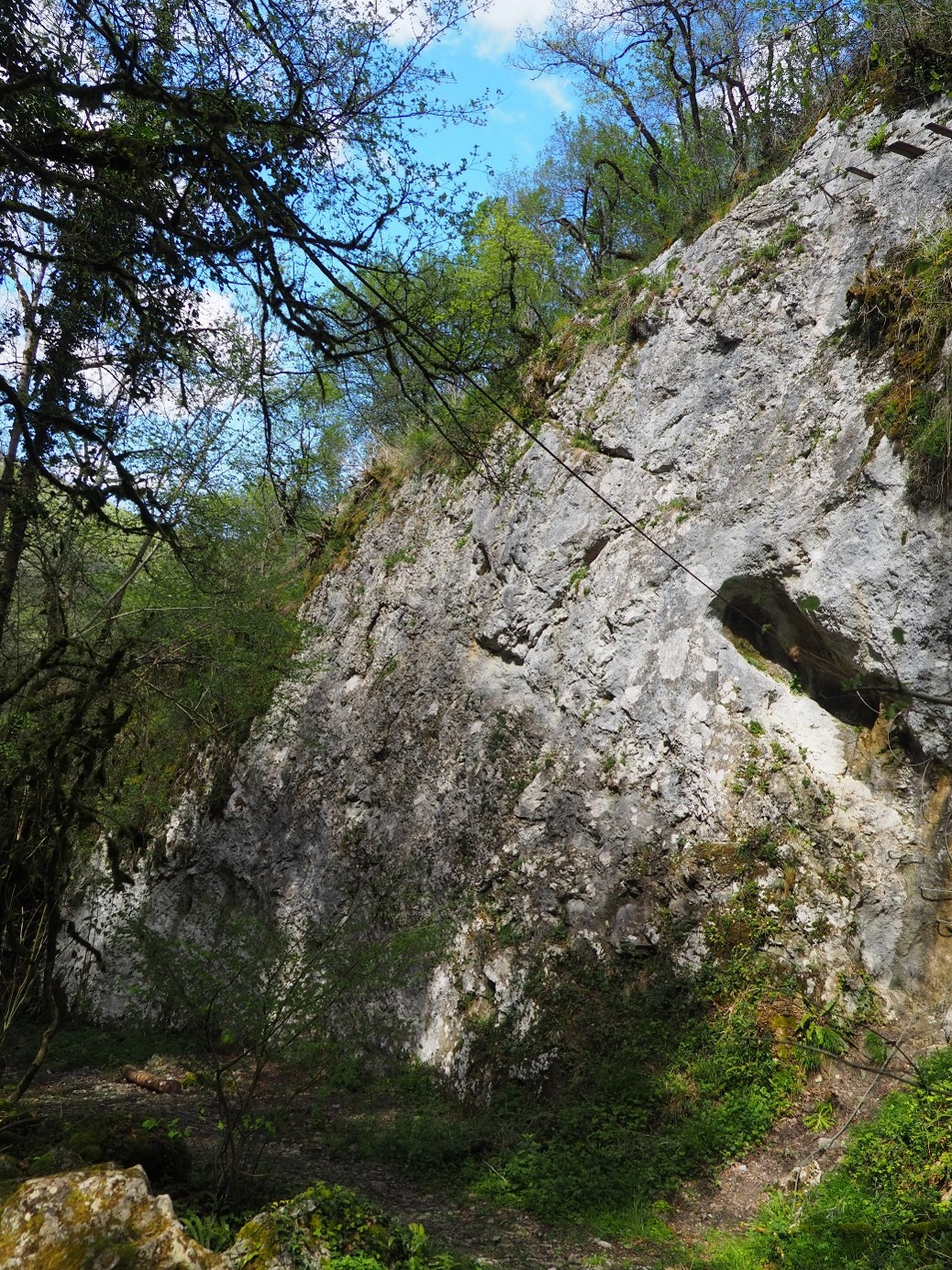 SITE D'ESCALADE DE GÉNOS