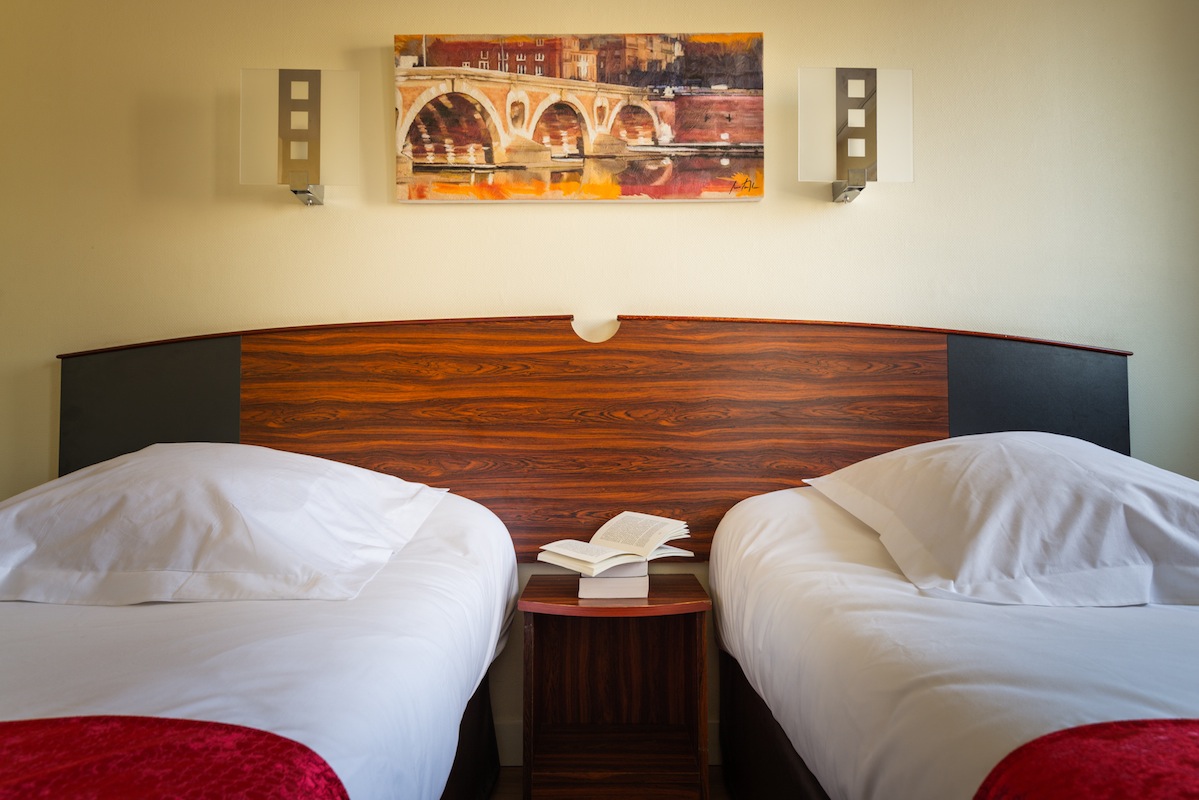 HOTEL ICARE