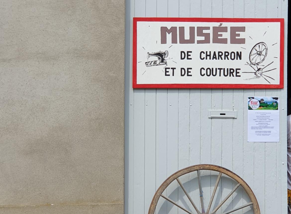isle en dodon Musée de Charron et de la couture