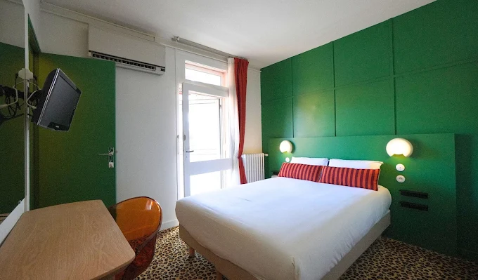 HOTEL LE MODERNE — photo 2