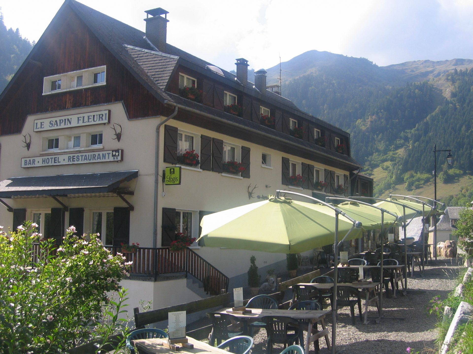 Hôtel Restaurant le Sapin Fleuri