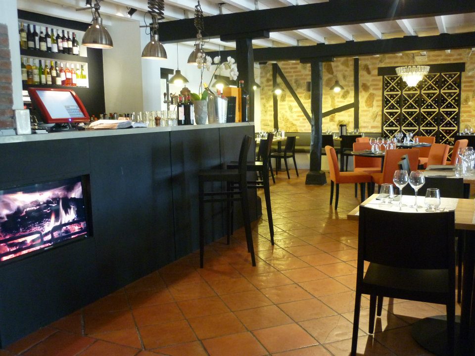 (c) Mast Braise et vin