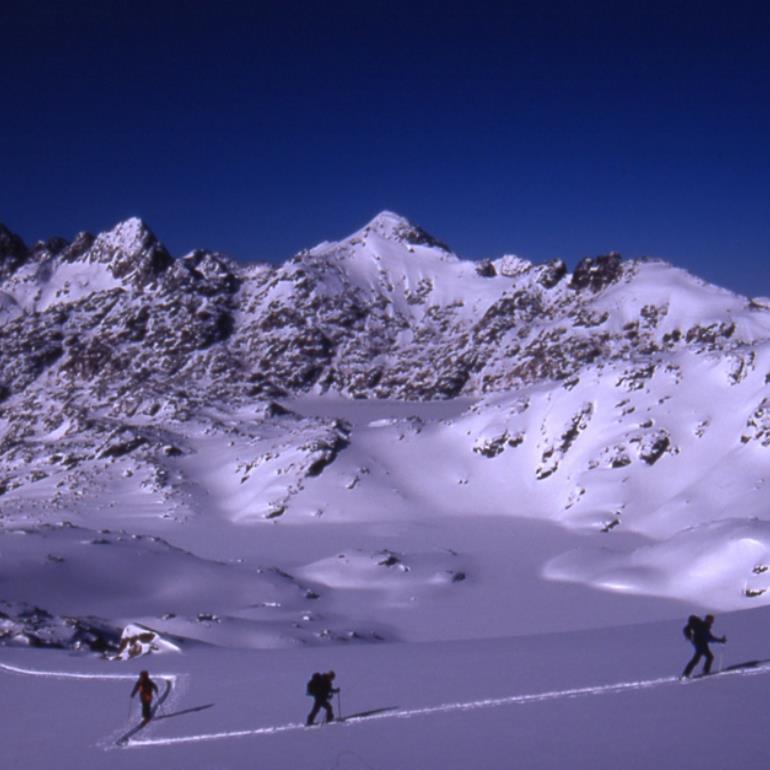ski bureau guide BAGNERES DE LUCHON