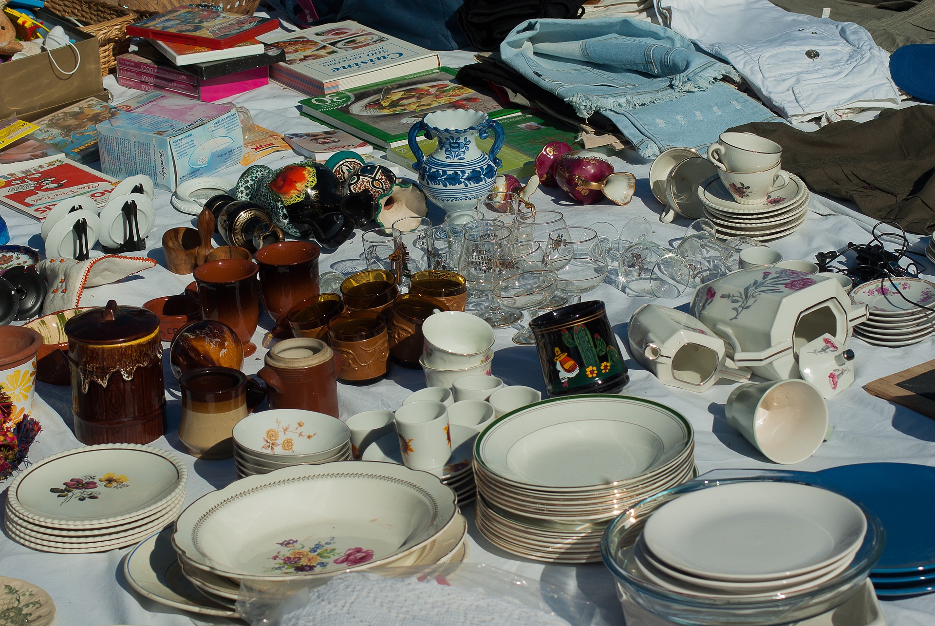 VIDE-GRENIER